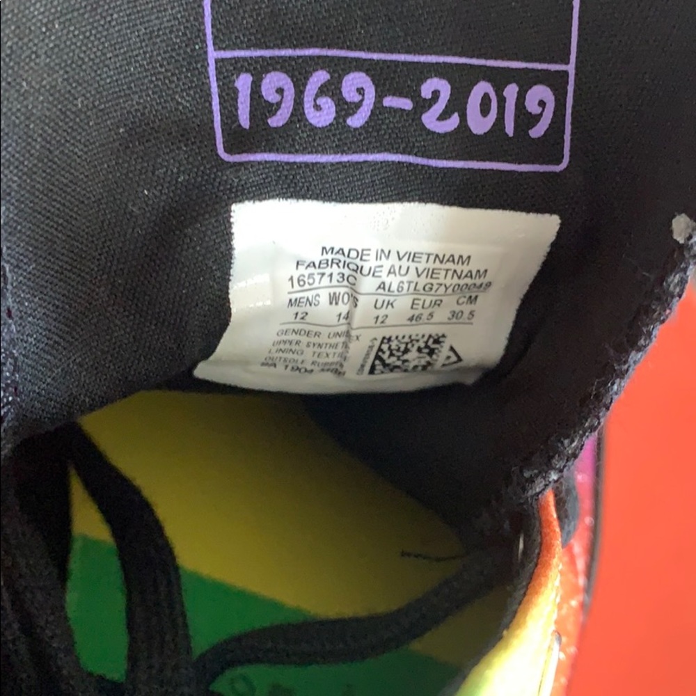 Converse Chuck Taylor HI TOP PRIDE SNEAKER🌈 - Picture 8 of 8